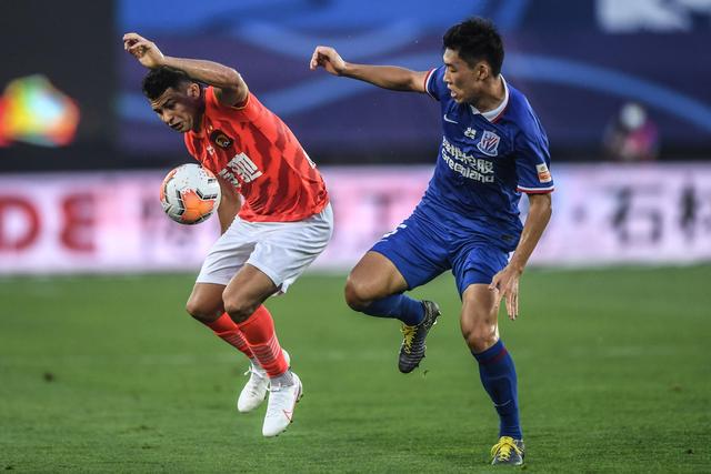 巨星也有低迷期，西班牙2比0法国就是姆巴佩低迷导致的